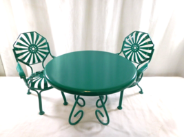 American Girl Doll Kit’s Patio Bistro Set Green Metal Table + 2 Chair 2012 - $955.76 MXN