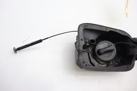 2008 MERCEDES-BENZ W204 C300 FUEL FILLER DOOR W/ CAP E0670 image 9