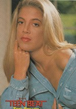 Tori Spelling Gabrielle Carteris een magazine pinup clipping  90210 jean... - $93.19 MXN