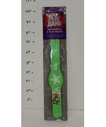 Souvenir Chuck E. Cheese Green Play Band New In Package - €12,78 EUR