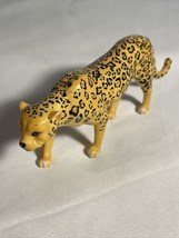 TERRA by Battat CHEETAH 5.5” PVC Toy Realistic Wildlife Figure. African Cat - £7.78 GBP