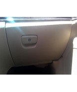 GRANDCHER 2014 Glove Box 103913438 - $1,433.07 MXN