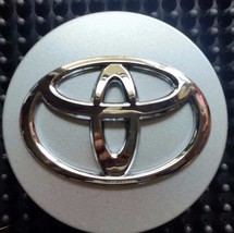 4 pcs,TOYOTA,Rueda Centro,Tapacubos,Plata,62mm,2.44 &quot;,Camry Corolla Avalon - £14.50 GBP