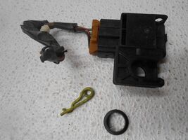 2003 Ford Ranger Brake Light Switch F87B-13480-AB - €21,60 EUR