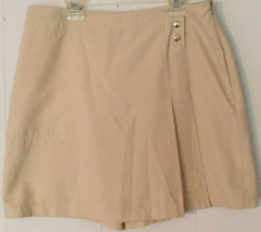 Izod women 8 skirt with shorts tan zipper on side tan pockets (skort) - $10.10