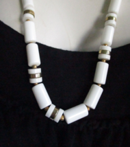 Vintage White Lucite Barrel Bead Necklace with Gold Highlights 27.5&quot; - £10.71 GBP