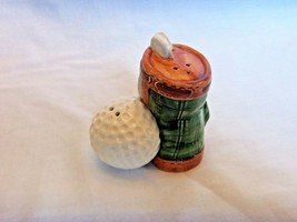 Ganz Golf Bag &amp; Ball Salt &amp; Pepper Shakers Vintage Unused - £15.53 GBP