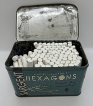 1930&#39;S Sargent Dustless Chalkboard Crayons Tin Box Still 3/4 Full Of Crayons - £36.93 GBP