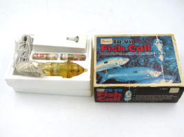 VINTAGE SEARS TR-VII FISH CALL 6 39247 in ORIGINAL BOX Sonic Wave Attrac... - $8.41