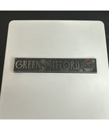 VINTAGE METAL AUTO CAR DEALER DEALERSHIP EMBLEM GREEN-GIFFORD DATSUN NOR... - $46.76 CAD