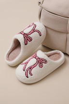 White Bow Knot Pattern Plush Warm Slippers - $157.66 MXN