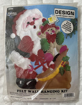 Design Works Christmas Felt Craft Kit 5101 Santa Wall Hanging Kit New Se... - $18.38