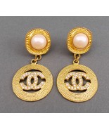 Chanel CC Logo Vintage Faux Pearl Rhinestone Gold Tone Rope Dangle Drop ... - £1,496.70 GBP