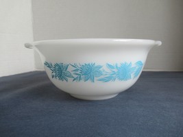 Glasbake mixing baking bowl round Cinderella white blue J2354 handles vintage - £14.62 GBP