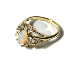 Vintage Ladies Gold Plated Opaline and Rhinestone Cocktail Ring - £12.55 GBP