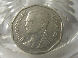 (FC-735) year 2549 (2006) Thailand: 5 Baht - Rama IX, heavy type - £0.80 GBP