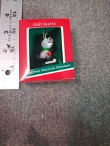 Cozy Skater`1989`Miniature- Mouse Loves  Being On The Ice-Hallmark Tree Ornament - £4.53 GBP