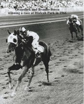 1966 - GRAUSTARK winning a race at Hialeah Park - 8&quot; x 10&quot; - £15.71 GBP