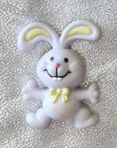 Charming Russ Happy Bunny Rabbit Brooch 1990s vintage - £9.83 GBP