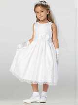 Girls White First Communion Dress w/ Embroidered Organza (110) - $3,275.15 MXN