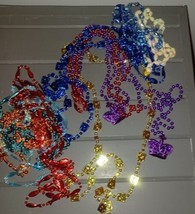 Lot of 14 Mardi Gras Beads Necklaces Specialty Parade Crawfish Shells Palm Trees - £10.21 GBP