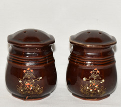 Vintage Japanese Redware Salt &amp; Pepper Shakers 2pc Set Handpainted Moriage Japan - £11.70 GBP