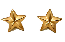 Brushed Satin Gold Tone Star Button Clip On Button Style Earrings Vintage 1990&#39;s - £19.50 GBP
