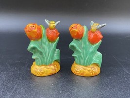 Vintage Flowers Tulips Honey Bee Salt &amp; Pepper Shakers Japan Cork Stopper - £13.52 GBP