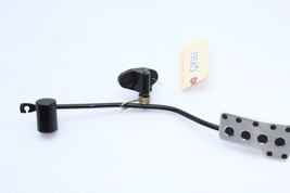 00-05 TOYOTA CELICA GAS THROTTLE PEDAL Q7353 image 2