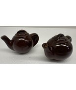 VINTAGE TEAPOT SHAPED SALT AND PEPPER SHAKERS (CIRCA 1950&#39;S) (Brown) - $11.49 CAD