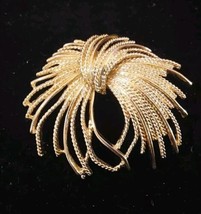 Cordellia Flower Mirador Monet Gold Plated Brooch Pin Textured 2.5&#39;&#39; - $14.00