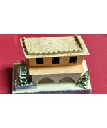 Vintage Christmas Village Train Yard Putz White Italianate Hacienda 2 Story - $68.21 CAD