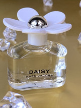 Daisy By Marc Jacobs Eau De Toilette Perfume Splash Fragrance .13 Oz Mini New - £14.24 GBP