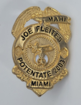 2003 Masonic Mahi Shriners Potentate Eagle Miami Gold Tone Vintage Lapel Hat Pin - £7.86 GBP