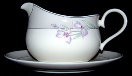 Gorham Wine Blossoms Town Country Gravy  Sauce Boat Plate Oven Micro Saf... - £53.83 GBP