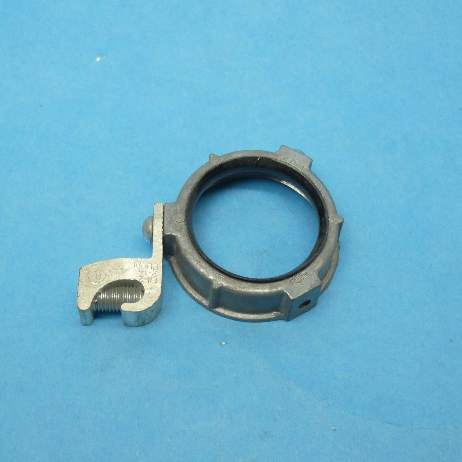 1-1/2&quot; Insulated Die Cast Grounding Bushing w/Aluminum Lay-In Lug - $4.25