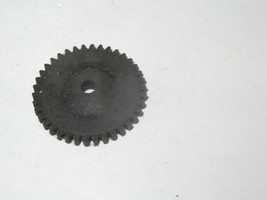 LIONEL POST-WAR PART- ORIGINAL GEAR - 1001M-34 SCOUT IDLER GEAR(L)- SR133 - $3.75