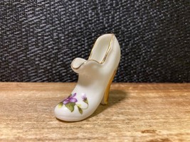 Vintage Miniature 1.5&quot; Ladies Boot Bone China made in Japan Collectible - $99.95 MXN