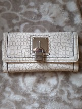 Guess pocketbook - £14.93 GBP