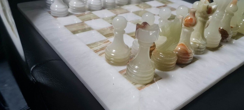 White Marble Chess Set with Pieces Green Onyx Stone Inlaid Handar...-
show or... Item image 5