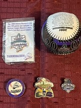 2001 Arizona Diamondbacks World Series Champions Baseball + Rare Pins - £29.30 GBP