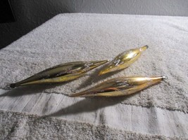 3 Vintage Teardrop Icicle Christmas Tree Blown Glass Gold Glitter Ornament 6.5&#39;&#39; - £23.21 GBP