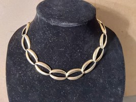 Oval Interlocking Link Necklace Gold Tone 16.5&#39;&#39; - $24.65