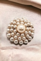 Vintage Graduated Faux Pearl Domed Brooch Pin Cream Scarf Lapel Grandmacore - £10.45 GBP