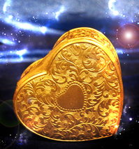  HAUNTED HEART BOX BE STILL ME HEART EMPOWER LOVE MYSTICAL TREASURE HIGH... - $222.77