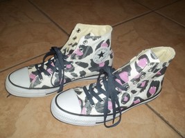 tennis shoes converse all star high tops size 8.5 brand new cow design - $1,159.41 MXN