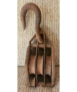 VINTAGE METAL TRIPLE WHEEL PULLEY HOOK FARM  - $40.56 CAD