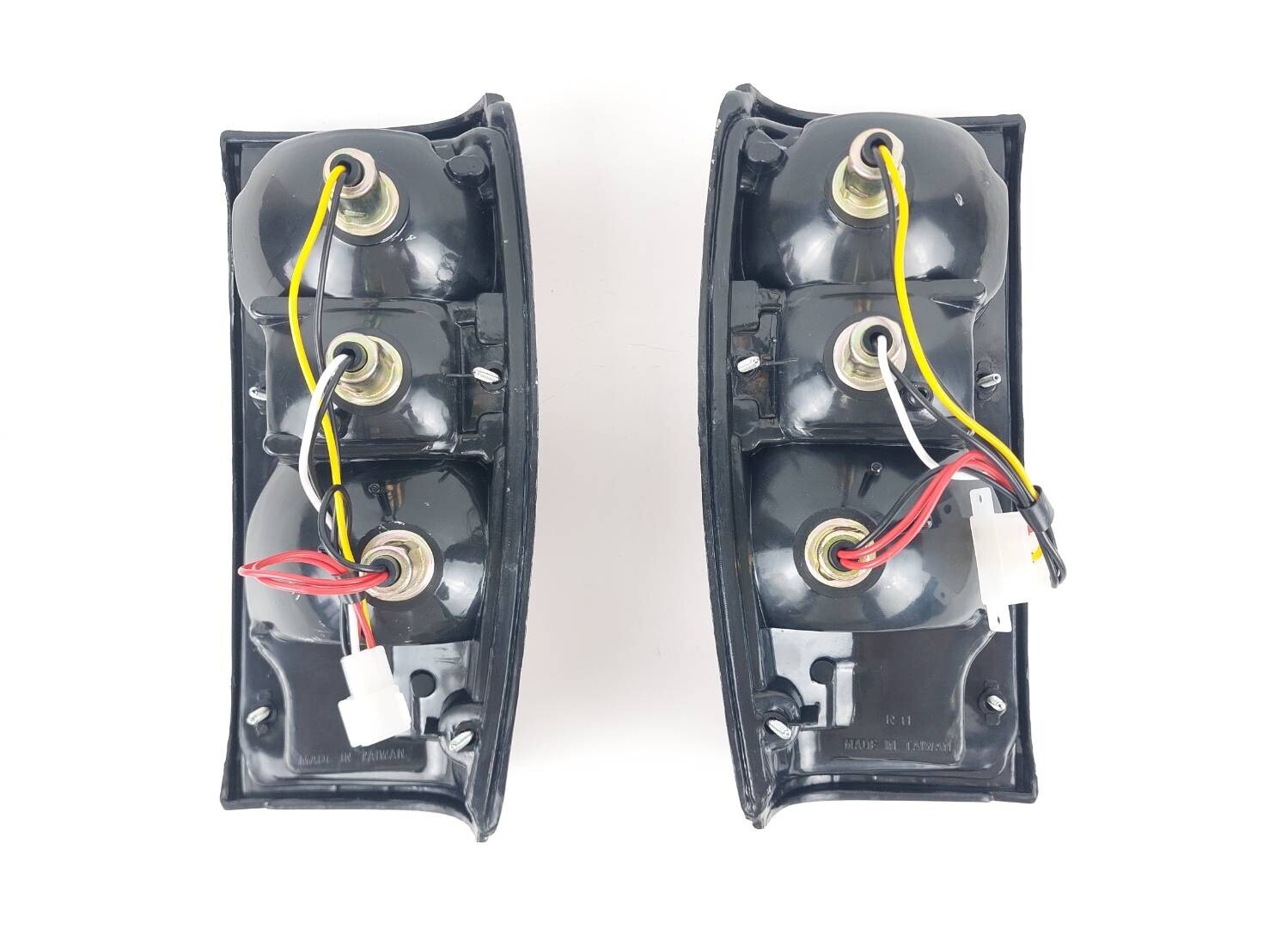 Fit For Toyota Pickup Hilux LN65 YN65 1984-88 Tail Light Pair LH+RH & CLIP Item image 2