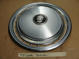 77 Cadillac 15&quot; Wheel Hub Cap Hubcap Cover Crest Wreath Color Emblem Wheelcover - £38.69 GBP