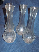 Set of 4 Clear Glass Bud Vases with Diamond Design on the Bottom - £3.15 GBP